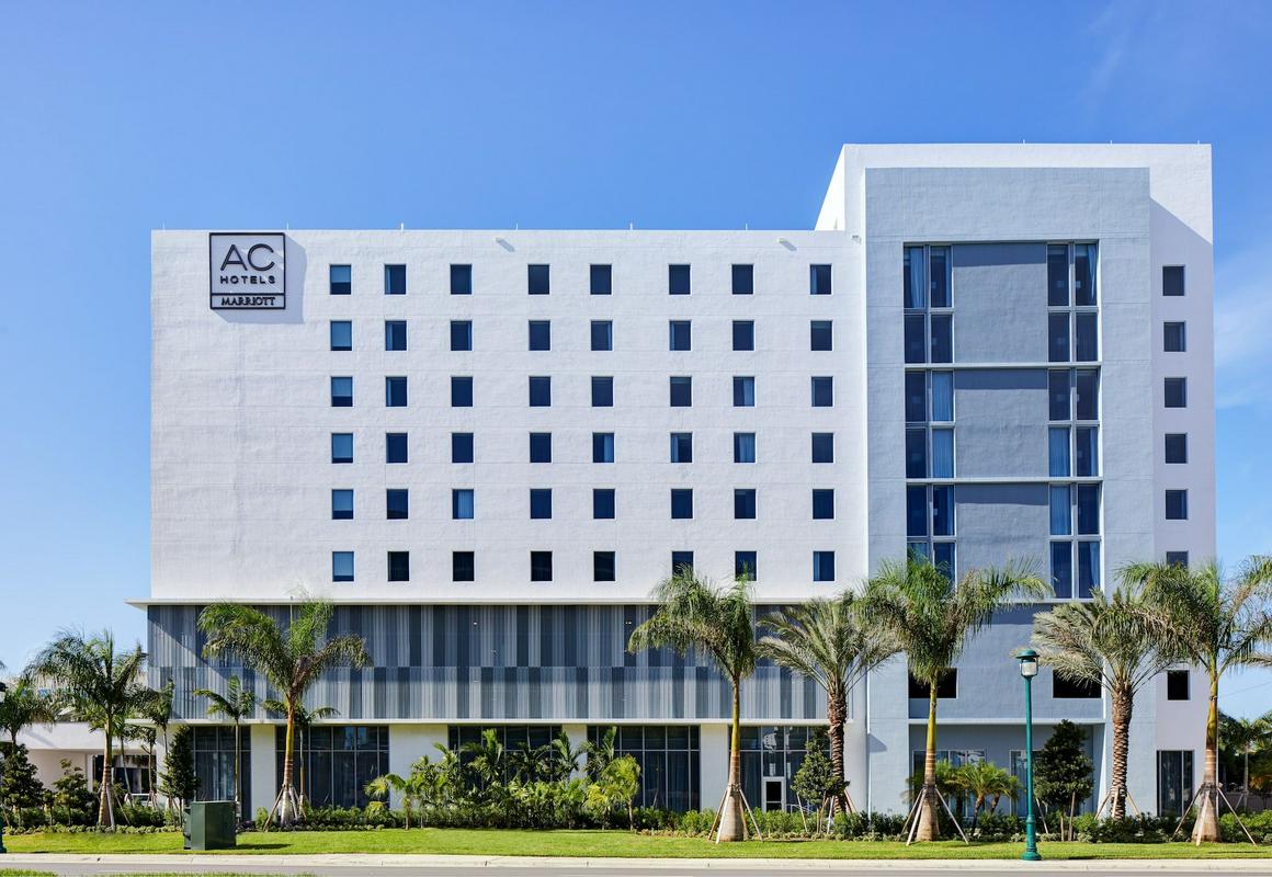 AC Hotel by Marriott Miami Aventura hotel hero