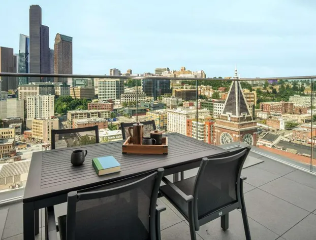 Embassy Suites by Hilton Seattle Downtown Pioneer Square hotel detail image 2