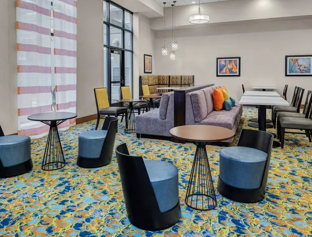 Homewood Suites by Hilton Wauwatosa Milwaukee hotel detail image 1