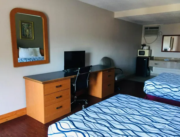 Bear Mount Inn & Suites hotel detail image 3