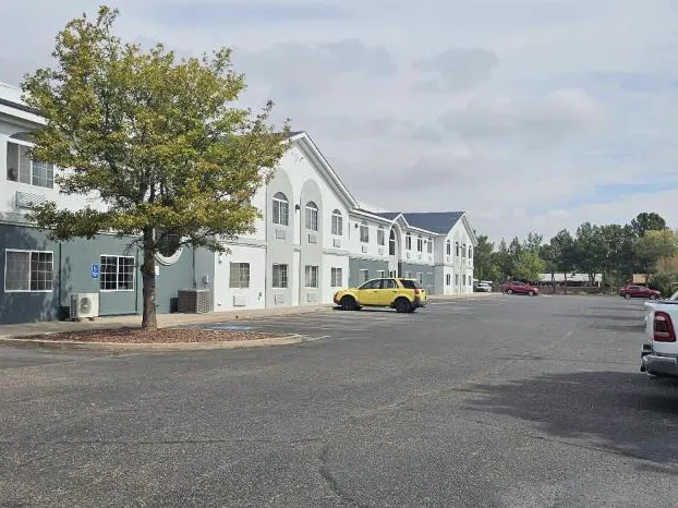 Quality Inn & Suites Roswell North hotel detail image 1