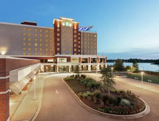 Embassy Suites by Hilton Wilmington Riverfront hotel detail image 1