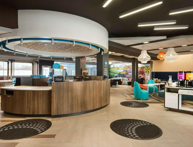 Tru by Hilton Cedar Rapids Westdale hotel detail image 2