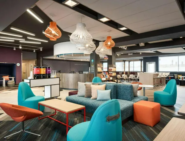 Tru by Hilton Cedar Rapids Westdale hotel detail image 3