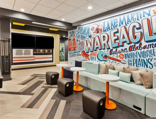 Tru by Hilton Auburn hotel detail image 4