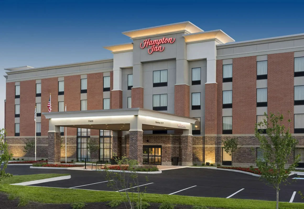 Hampton Inn Westfield hotel hero