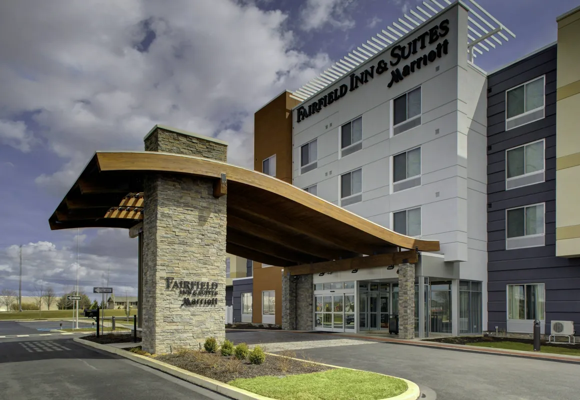 Fairfield Inn & Suites by Marriott Allentown West hotel hero