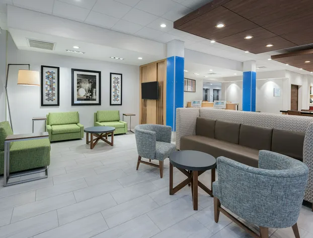 Holiday Inn Express & Suites Bryan - College Station by IHG hotel detail image 3
