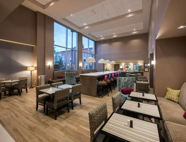 Hampton Inn & Suites Seattle/Redmond hotel detail image 3