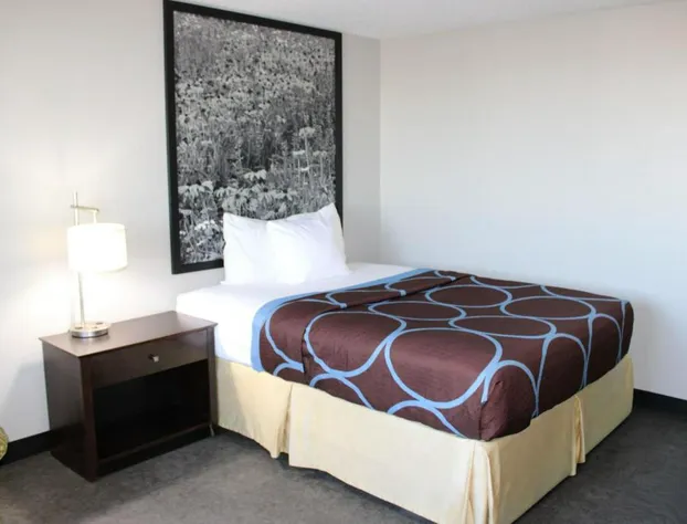 Super 8 by Wyndham Williston ND hotel detail image 3