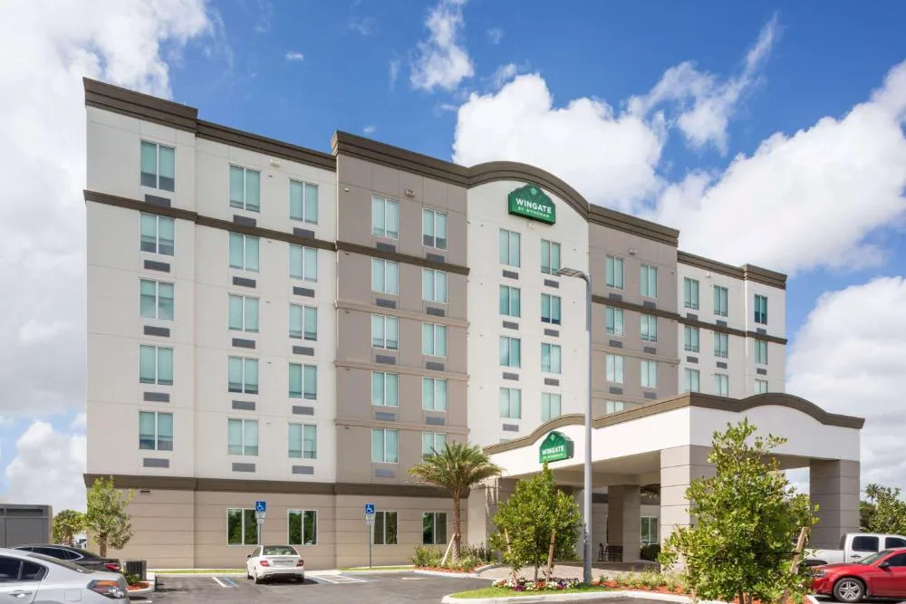 Wingate By Wyndham Miami Airport hotel hero
