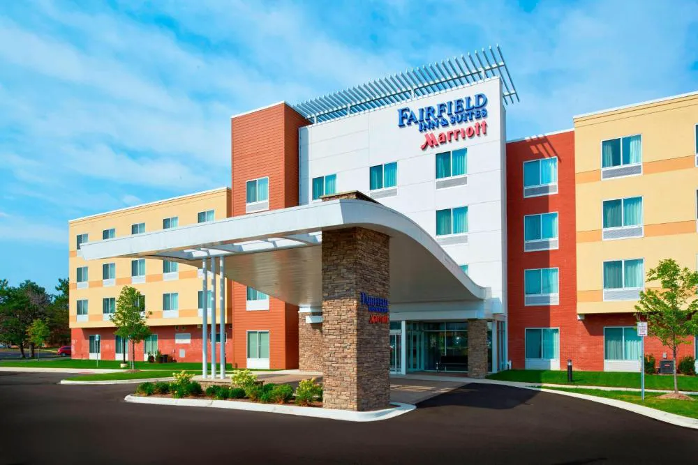 Fairfield Inn & Suites by Marriott Detroit Troy hotel hero