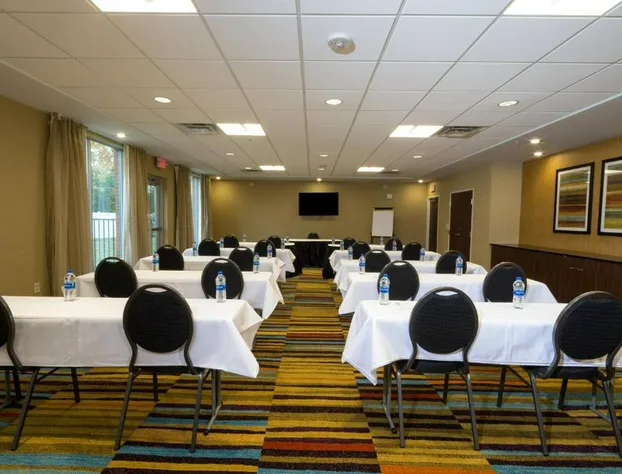 Fairfield Inn & Suites by Marriott Detroit Chesterfield hotel detail image 3