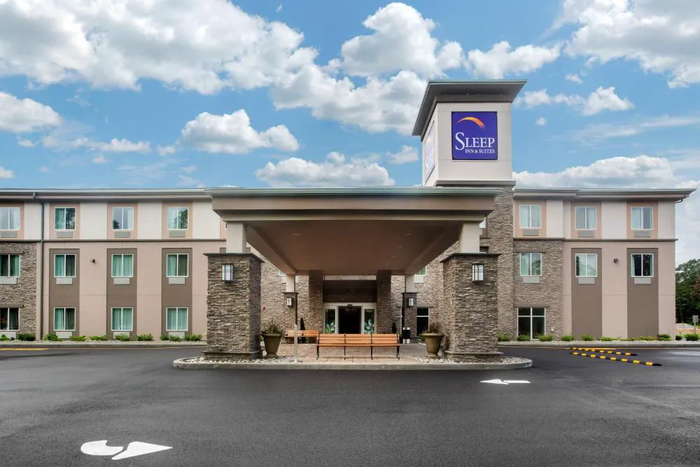 Sleep Inn & Suites Monroe - Woodbury hotel hero