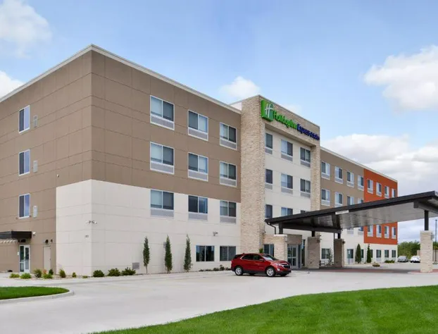 Holiday Inn Express & Suites Kansas City - Lee's Summit by IHG hotel detail image 1