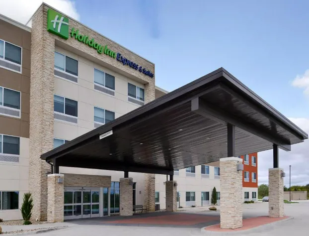 Holiday Inn Express & Suites Kansas City - Lee's Summit by IHG hotel detail image 2