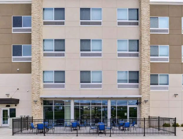 Holiday Inn Express & Suites Kansas City - Lee's Summit by IHG hotel detail image 4