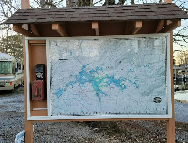 Bay Springs Country Inn & Marina hotel detail image 2