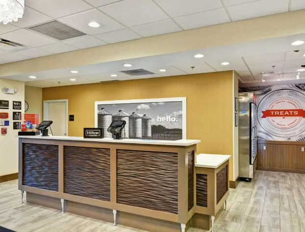 Hampton Inn & Suites Ashland hotel detail image 2