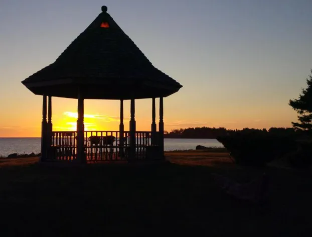 Amherst Shore Country Inn hotel detail image 3