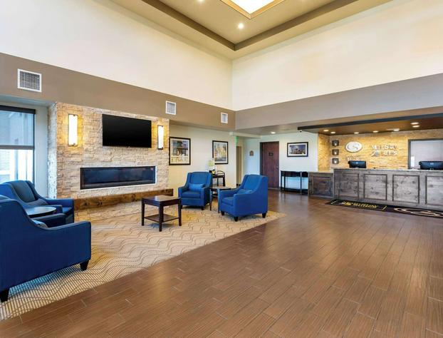 Comfort Suites Near Denver Downtown hotel detail image 4