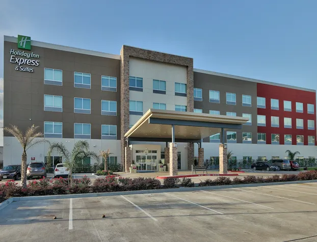 Holiday Inn Express & Suites Houston East - Beltway 8 by IHG hotel detail image 1