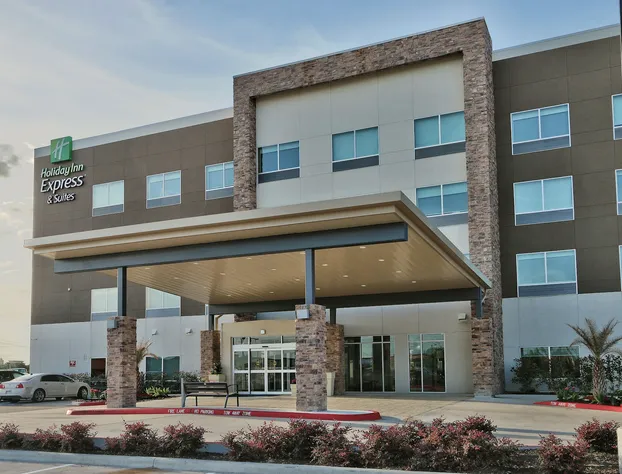 Holiday Inn Express & Suites Houston East - Beltway 8 by IHG hotel detail image 2