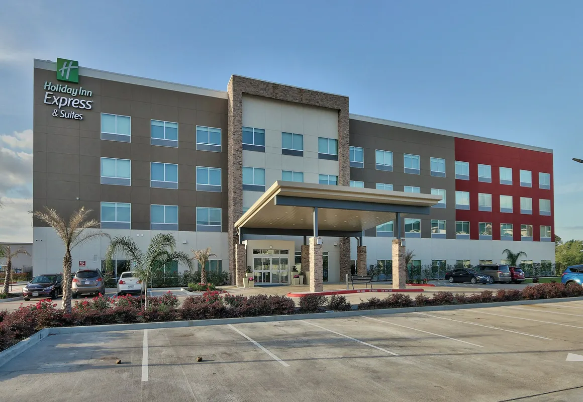 Holiday Inn Express & Suites Houston East - Beltway 8 by IHG hotel hero