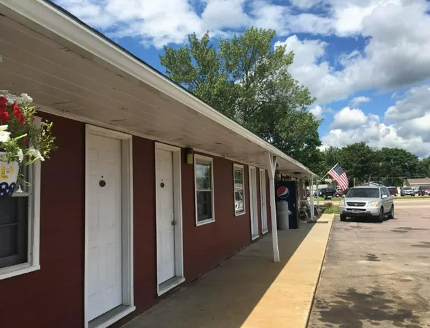 Colonial Inn Extended Stay By OYO New Ulm hotel detail image 1