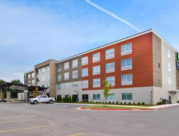 Holiday Inn Express & Suites Siloam Springs by IHG hotel detail image 2