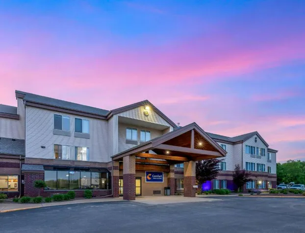 Comfort Inn & Suites New Lisbon hotel detail image 2