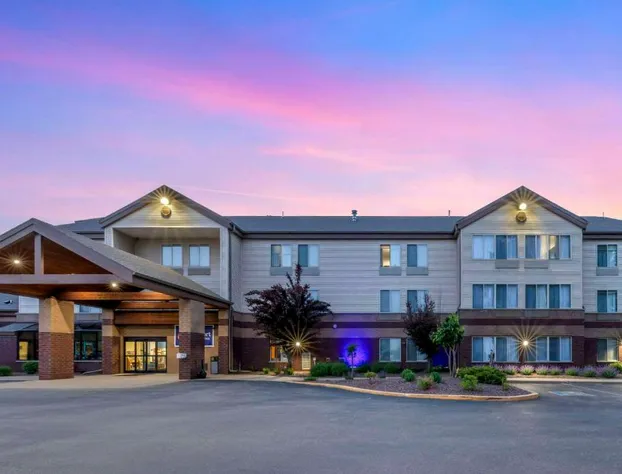 Comfort Inn & Suites hotel detail image 2