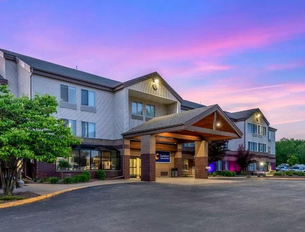 Comfort Inn & Suites hotel detail image 3