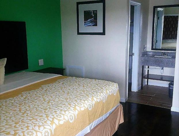 Budget Inn hotel detail image 4