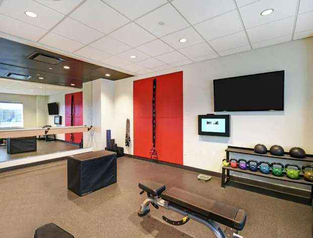 Tru by Hilton Portland Airport Area hotel detail image 1