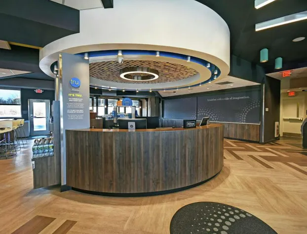 Tru by Hilton Portland Airport Area hotel detail image 2