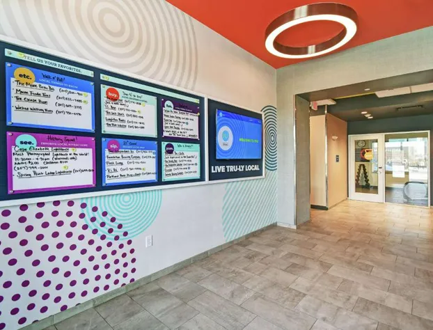 Tru by Hilton Portland Airport Area hotel detail image 3