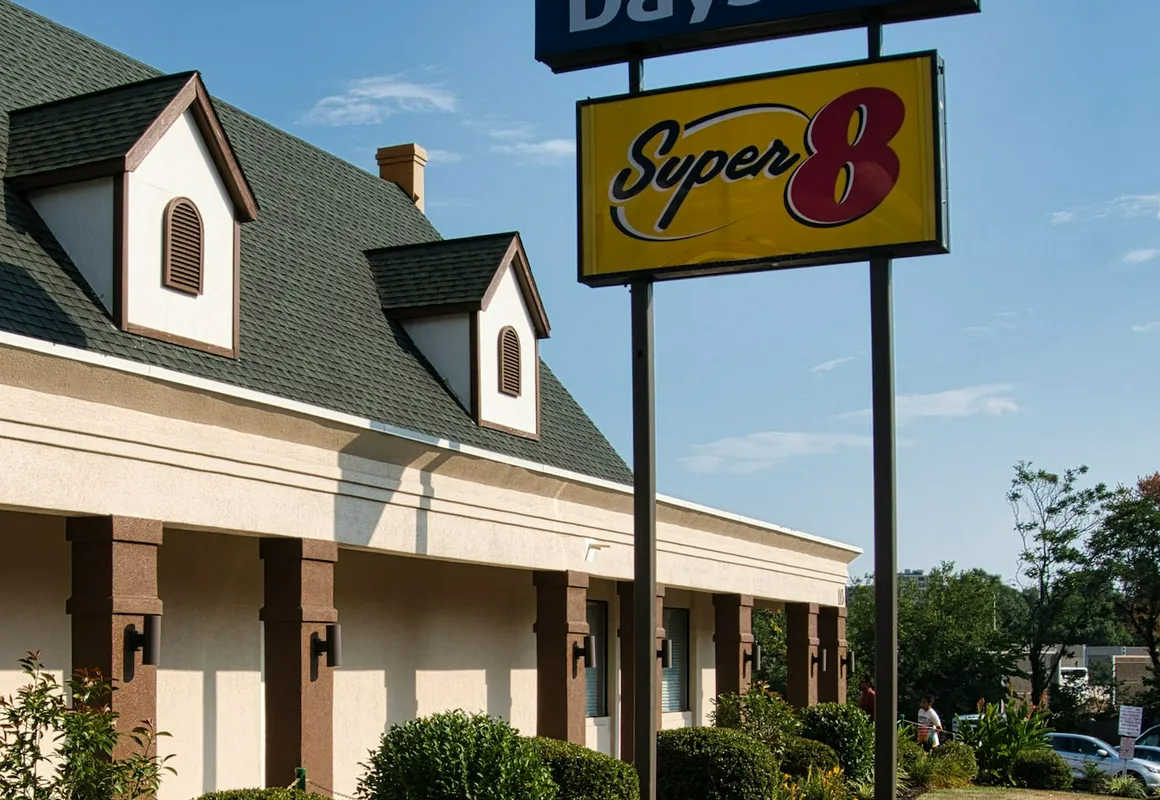 Super 8 by Wyndham Alexandria/Washington D.C. Area hotel hero
