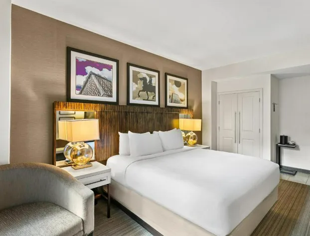 Sonesta Hotel Baltimore Inner Harbor hotel detail image 1