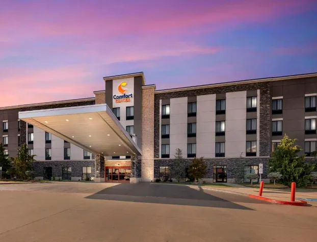 Comfort Suites Meridian and I-40 hotel detail image 2