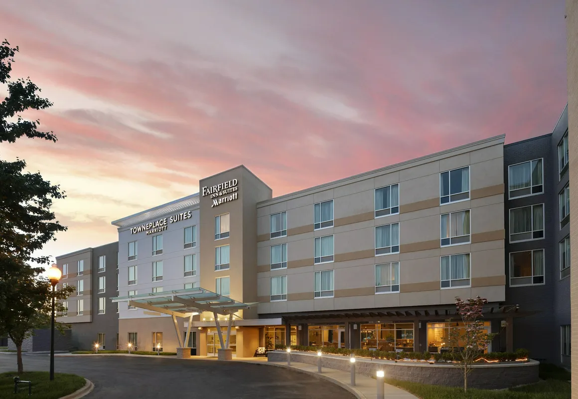 Fairfield Inn & Suites by Marriott Louisville Northeast hotel hero