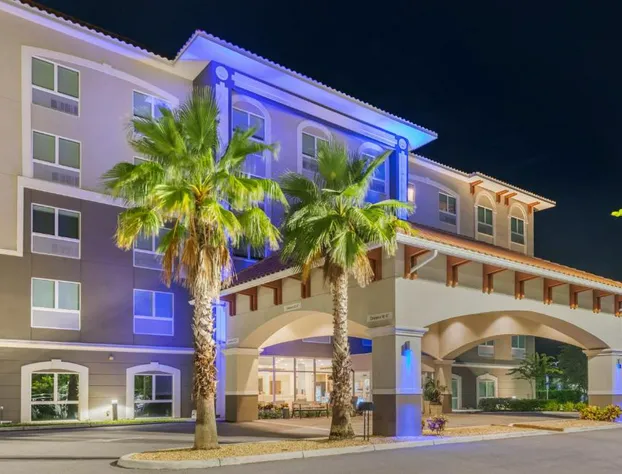 Holiday Inn Express & Suites St. Petersburg - Madeira Beach by IHG hotel detail image 3