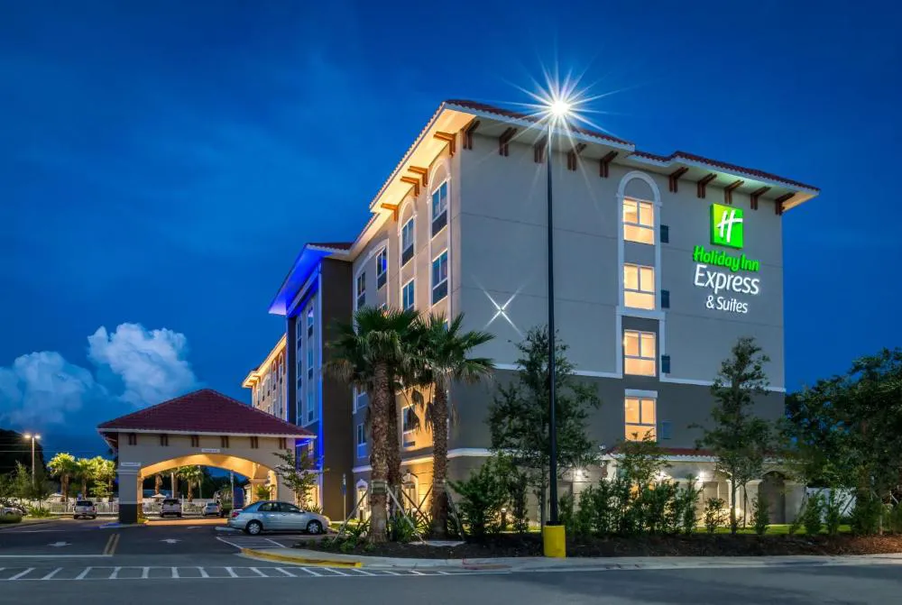 Holiday Inn Express & Suites St. Petersburg - Madeira Beach by IHG hotel hero