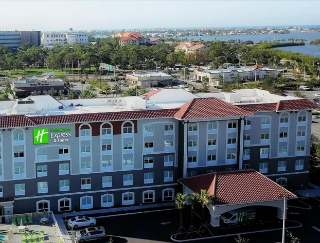 Holiday Inn Express & Suites St. Petersburg - Madeira Beach by IHG hotel detail image 1