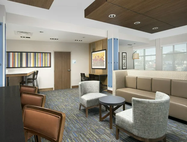 Holiday Inn Express & Suites San Antonio North - Windcrest by IHG hotel detail image 4