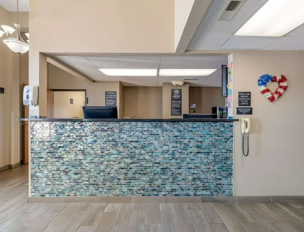 Super 8 by Wyndham O Neill NE hotel detail image 4