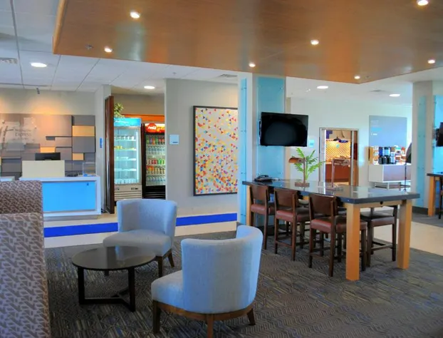 Holiday Inn Express & Suites Columbia City by IHG hotel detail image 2