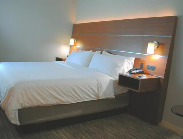 Holiday Inn Express & Suites Columbia City by IHG hotel detail image 4