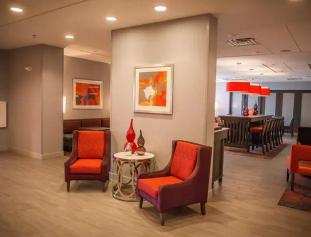 Hampton Inn Pontiac hotel detail image 3