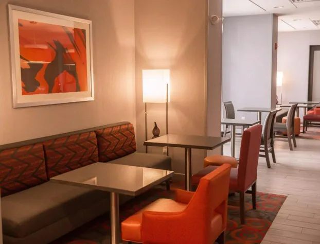 Hampton Inn Pontiac hotel detail image 4